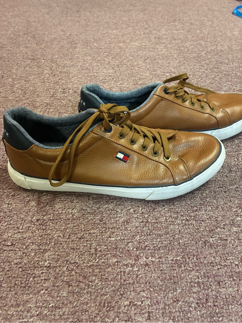 Tommy Hilfiger Men’s Brown Leather Low-Top Sneakers